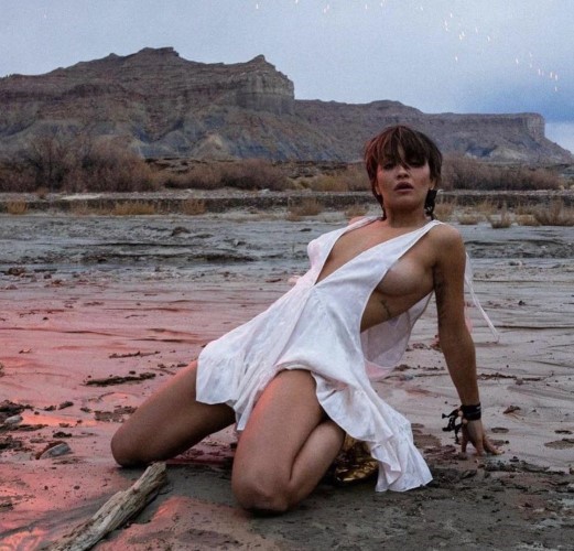 Rita Ora Elegant  nude photo