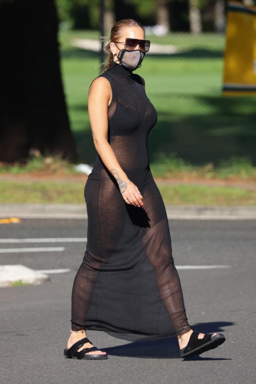 Rita Ora Grocery Store Outfit 7  nude photo