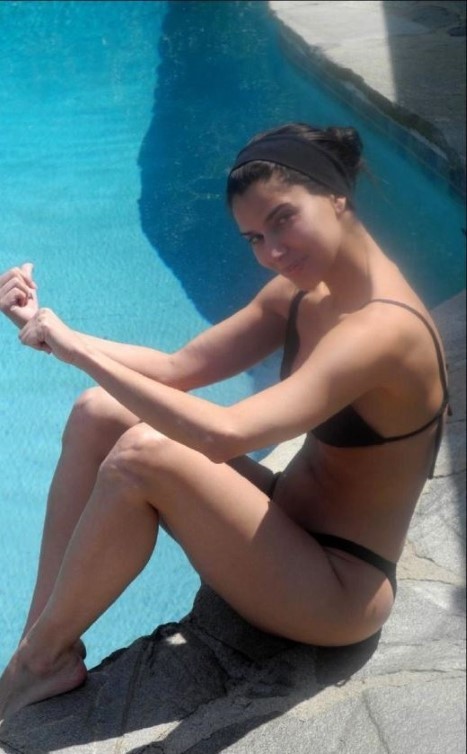 Roselyn Sanchez Toes Sexy Bikini  nude photo