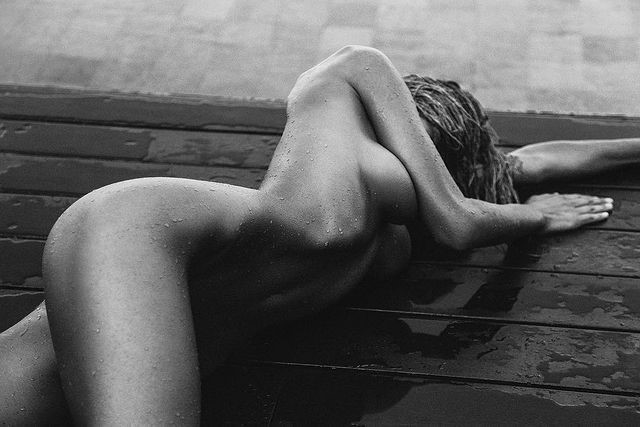 Sahara Ray Posing Completely Naked  nude photo