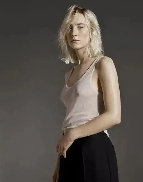 Saoirse Ronan  nude photo
