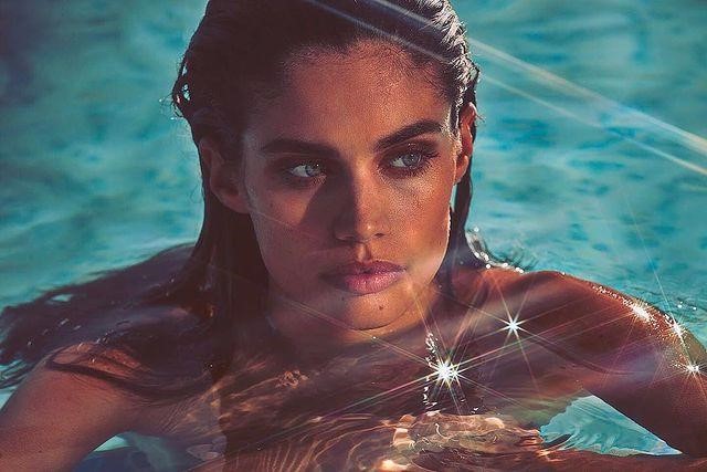 Sara Sampaio  nude photo