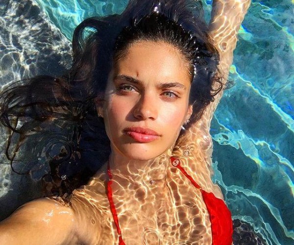 Sara Sampaio  nude photo
