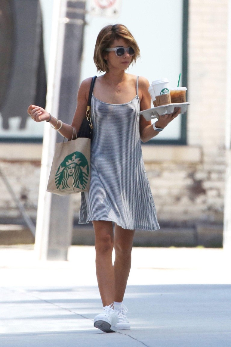 Sarah Hyland Braless Nipples See Through  nude photo