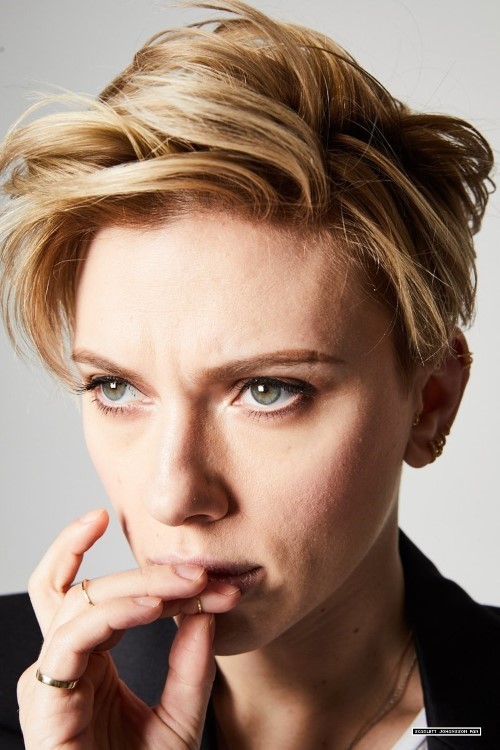 Scarlett Johansson Why So Serious  nude photo