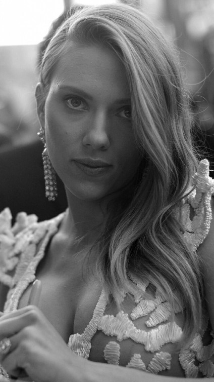 Scarlett Johansson “Yes ”  nude photo