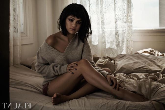 Selena Gomez Flaunt  nude photo
