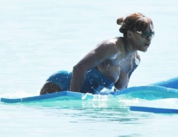 Serena Williams Nip Slip  nude photo