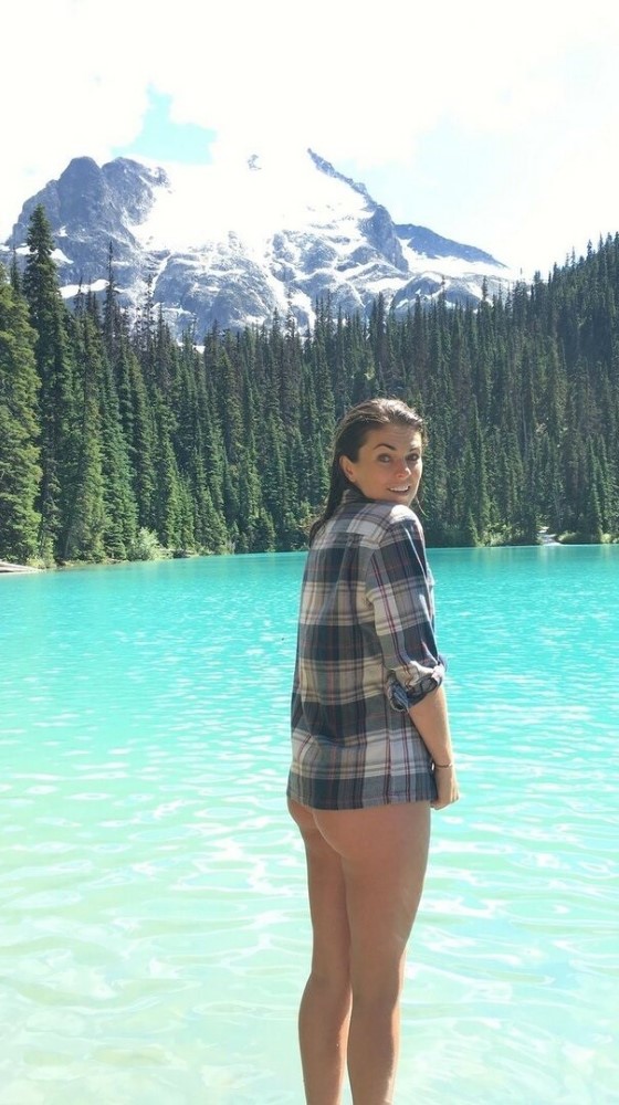 Serinda Swan Sexy Booty In Panties  nude photo