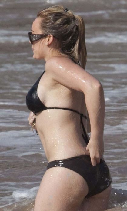Sexy Hilary Duff Bikini  nude photo