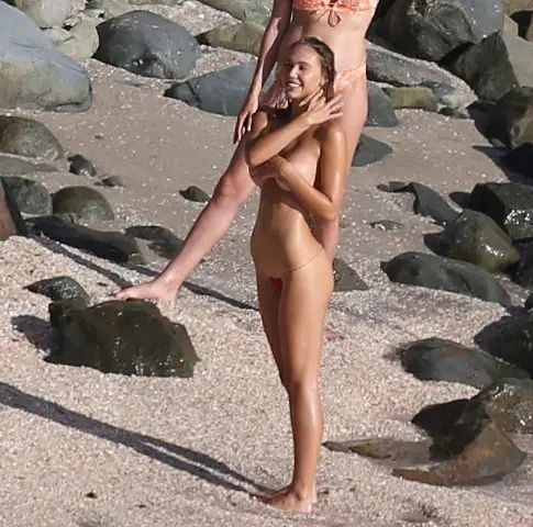 Sexy Model Hot Body Alexis Ren  nude photo