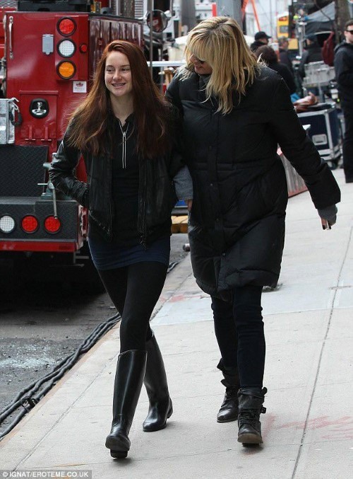 Shailene Woodley As Mary Jane In Amazing Spider Man 2 1  nude photo