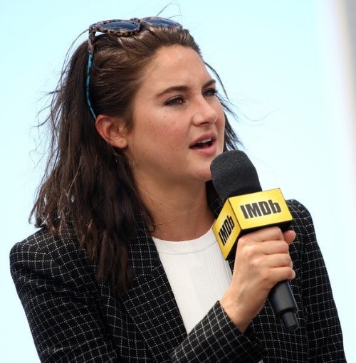 Shailene Woodley At Comic Con  nude photo