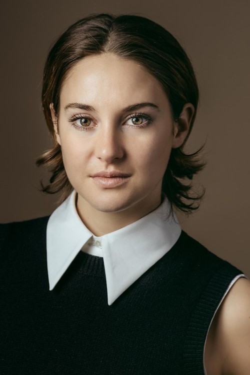 Shailene Woodley Big Collar  nude photo