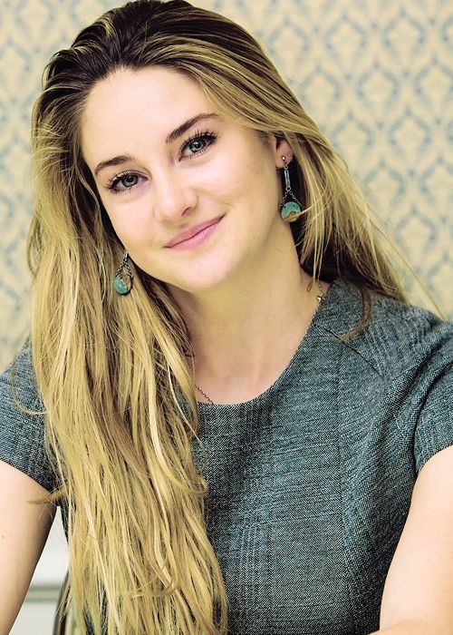 Shailene Woodley Cuteness Overloaded  nude photo