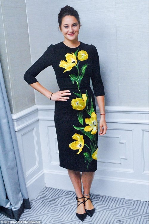 Shailene Woodley Los Angeles  nude photo