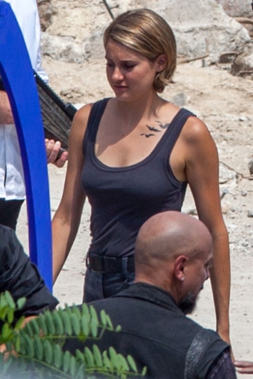Shailene Woodley On Set Candid  nude photo