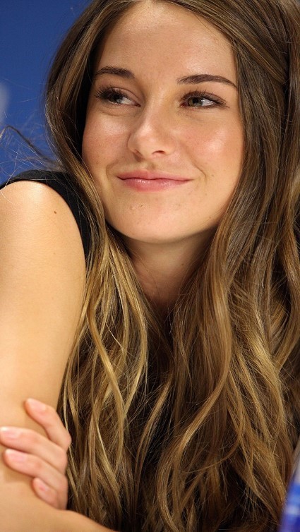 Shailene Woodley Please Assist Me In Finding The Words  nude photo