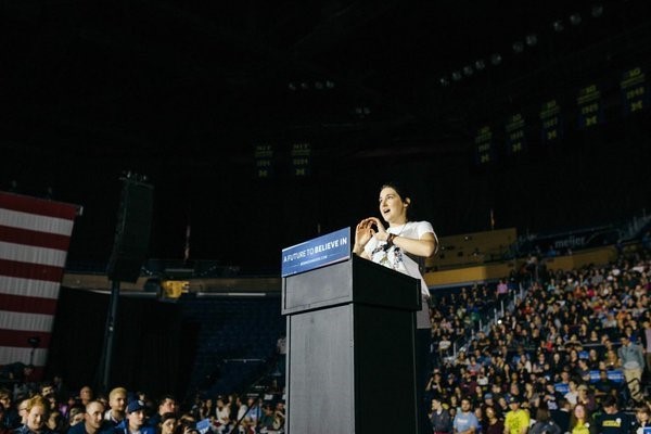 Shailene Woodley Speaking  nude photo