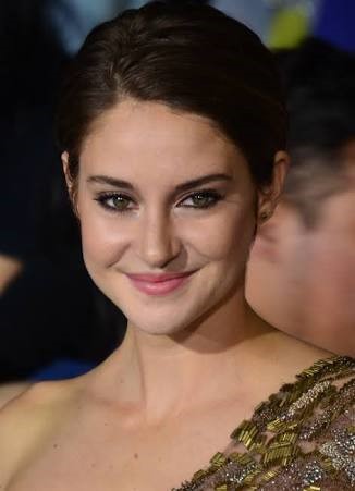 Shailene Woodley That Smile Tho  nude photo