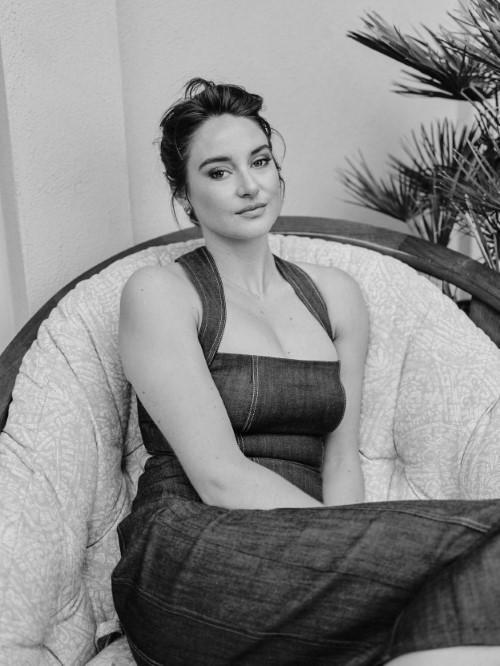 Shailene Woodley The New York Times  nude photo