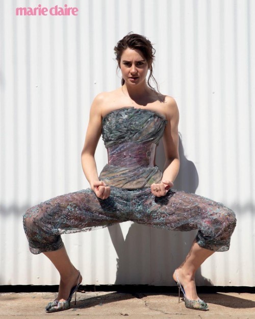 Shailene Woodley Warrior Pose  nude photo