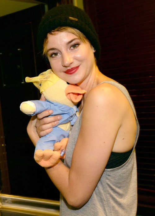 Shailene Woodley With A Stuffed Duck  nude photo