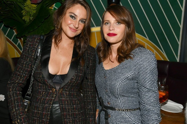 Shailene Woodley With Felicity Jones(1)  nude photo