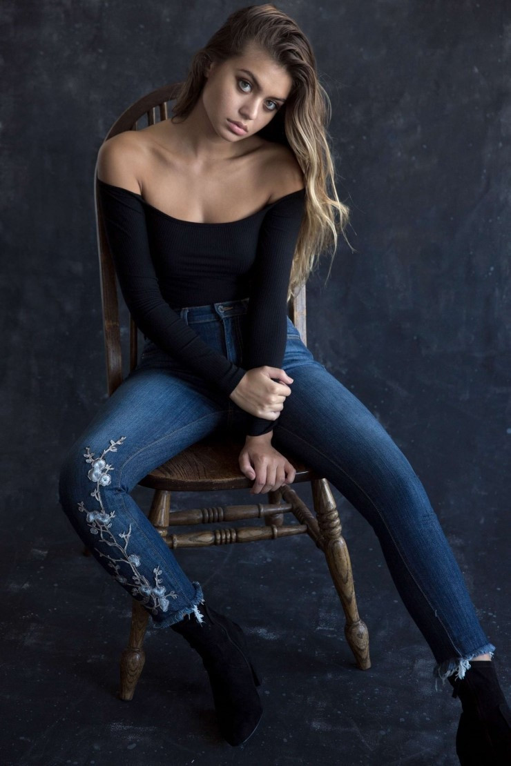 Sofia Jamora  nude photo