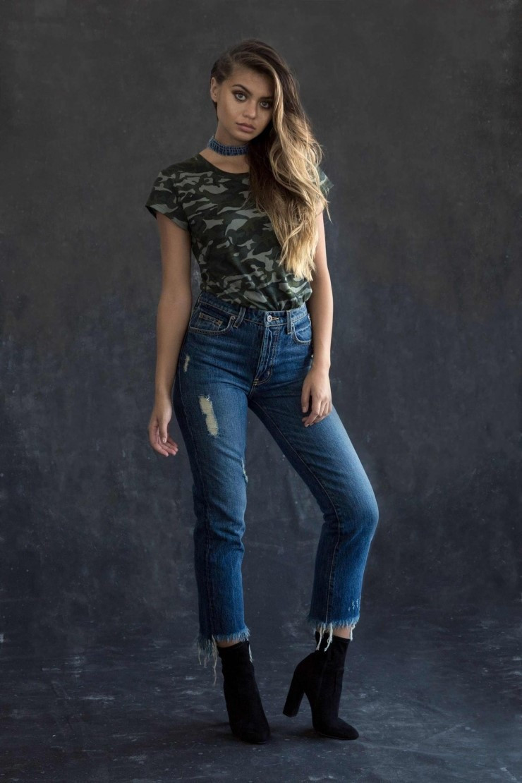 Sofia Jamora  nude photo