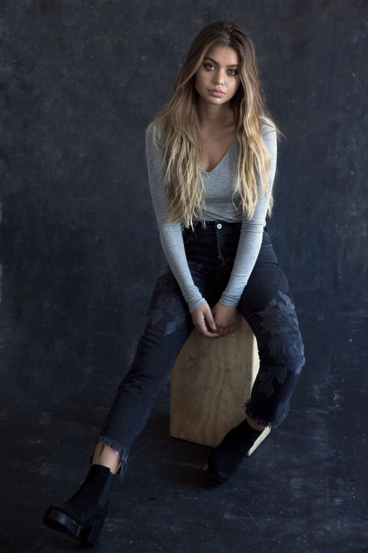 Sofia Jamora  nude photo