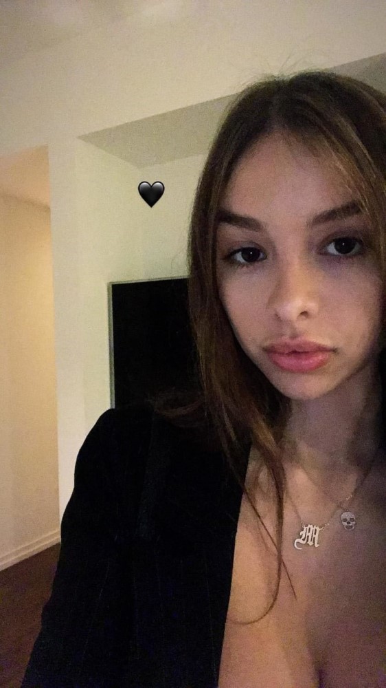 Sophie Mudd  nude photo
