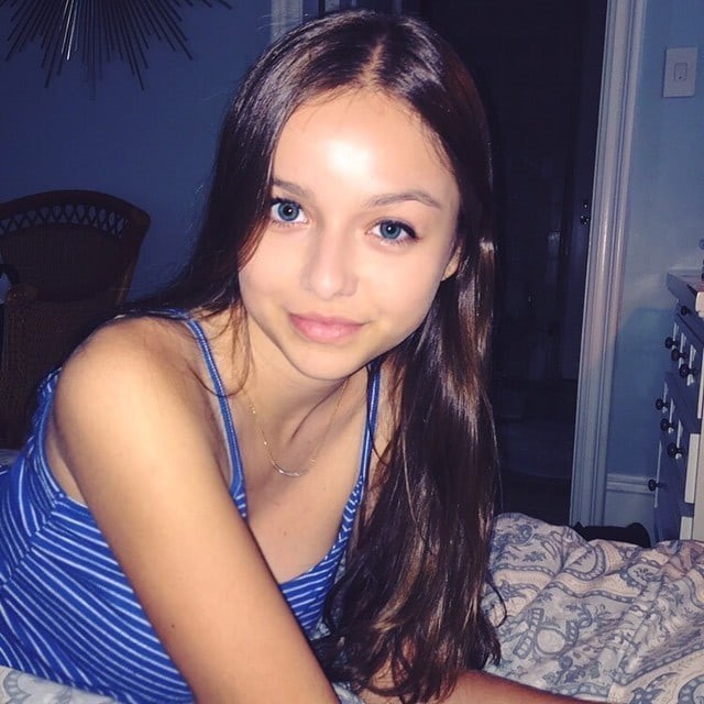 Sophie Mudd  nude photo
