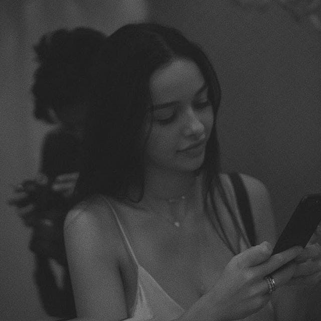 Sophie Mudd  nude photo