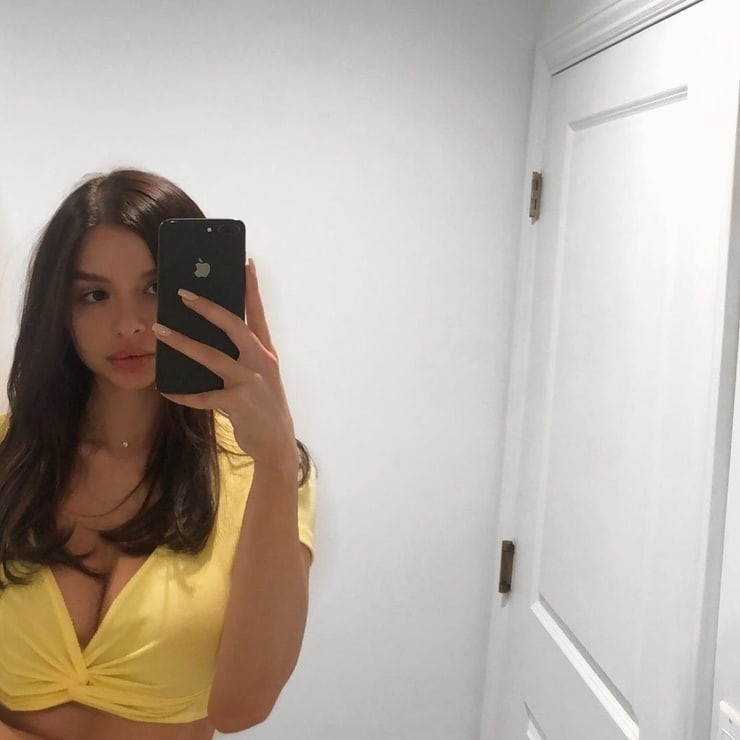 Sophie Mudd  nude photo