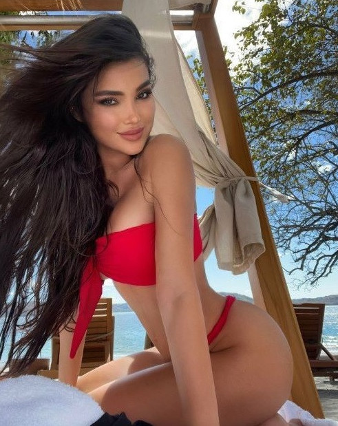 Sveta Bilyalova  nude photo