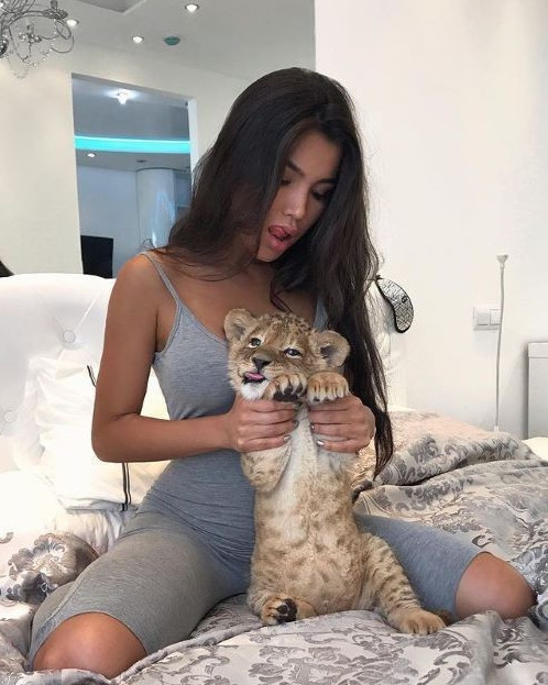 Sveta Bilyalova  nude photo