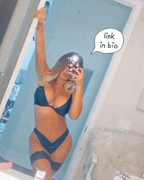 Tahlia Paris  nude photo