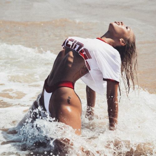 Tammy Hembrow  nude photo