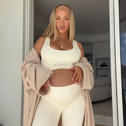Tammy Hembrow  nude photo