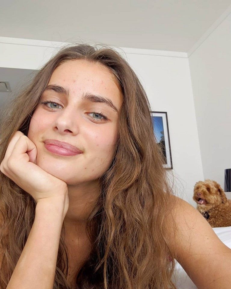 Taylor Hill  nude photo