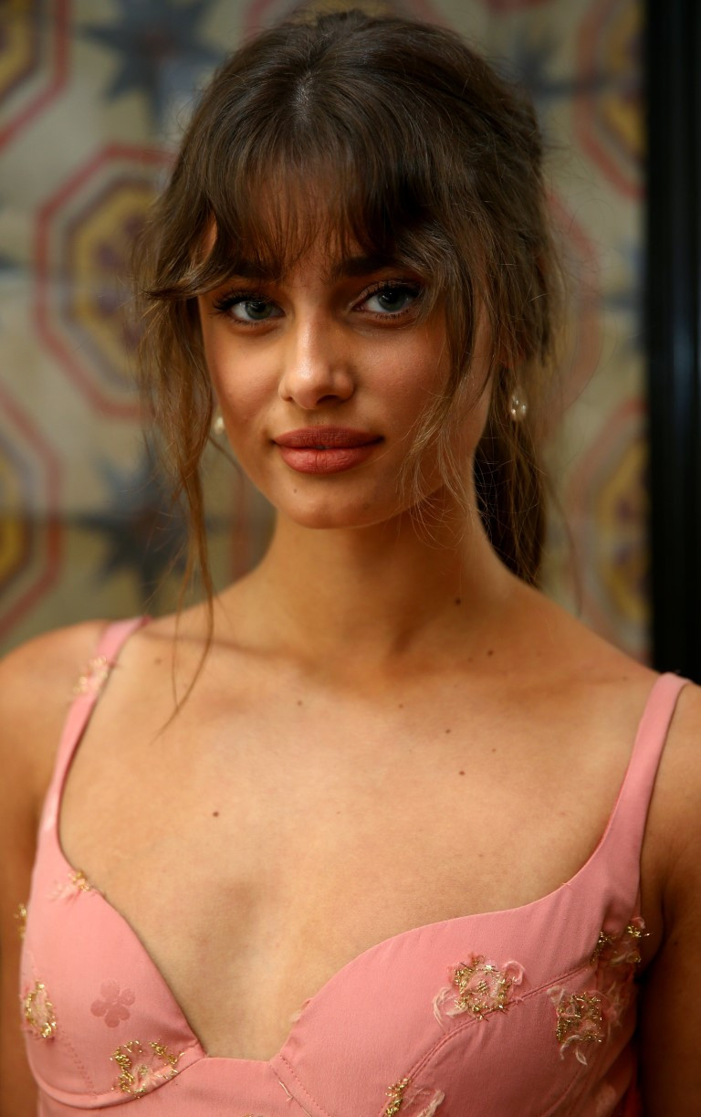 Taylor Hill  nude photo