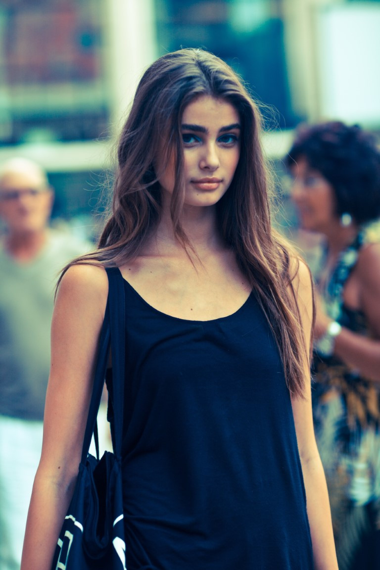 Taylor Hill  nude photo