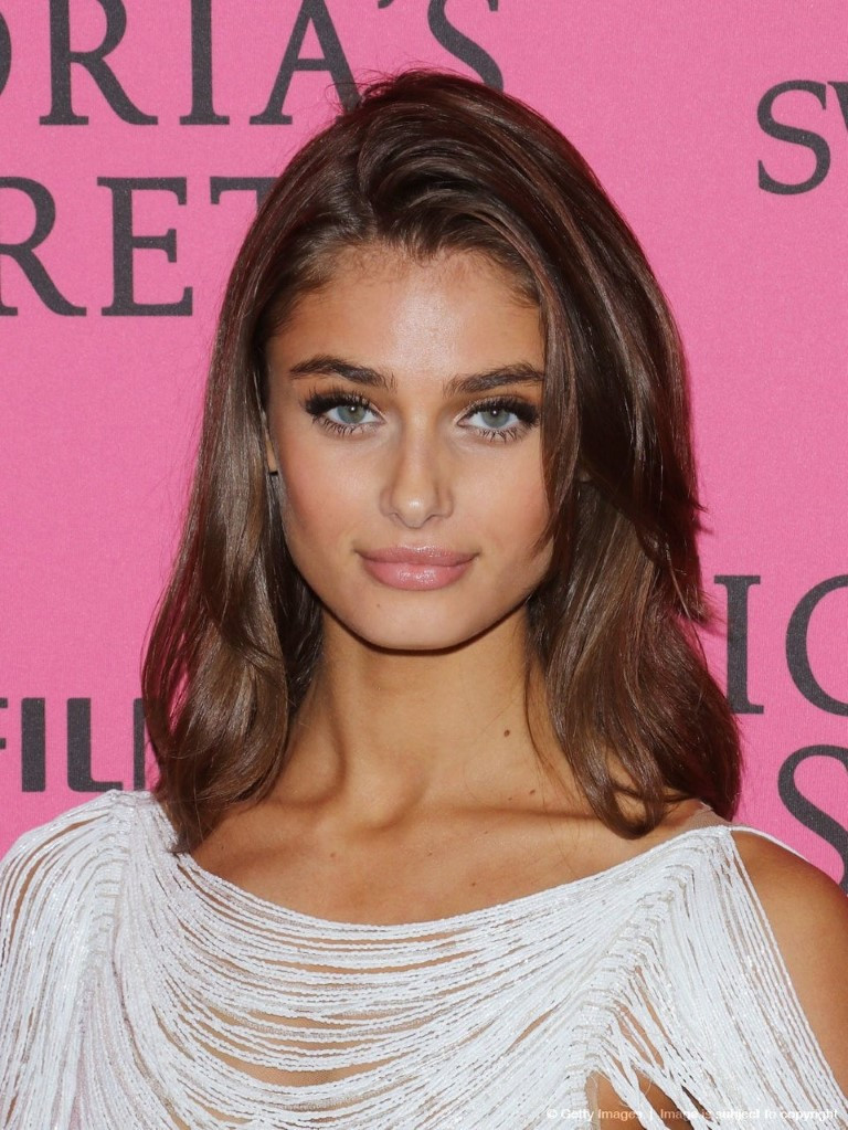 Taylor Hill  nude photo