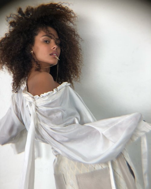 Tina Kunakey  nude photo