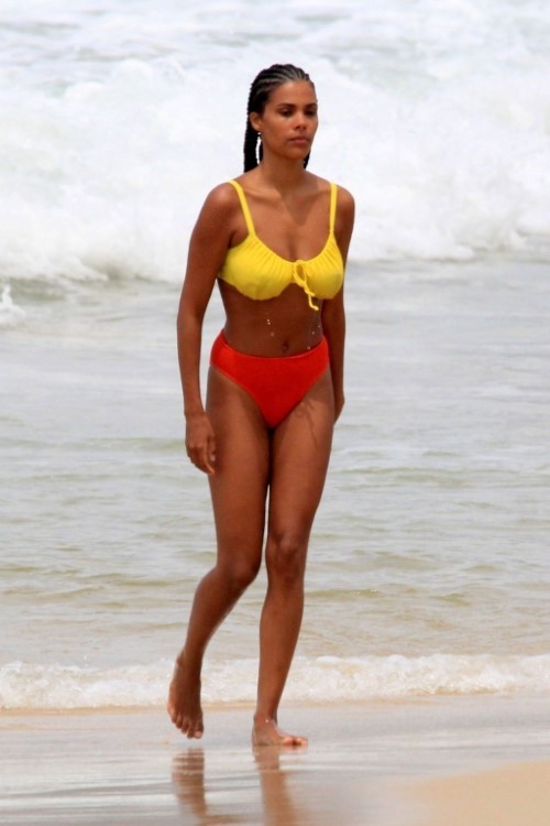 Tina Kunakey  nude photo