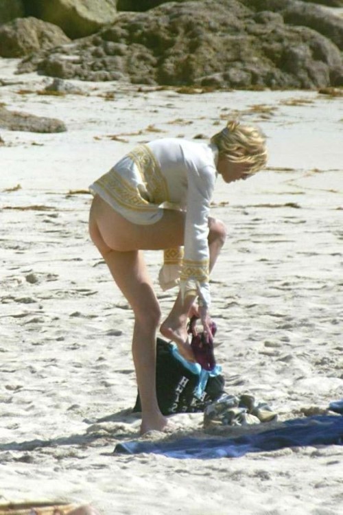 Uma Thurman In Her Ass  nude photo