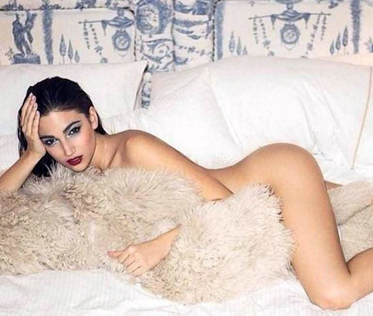 Ursula Corbero Nude Actress With Hot Booty  nude photo