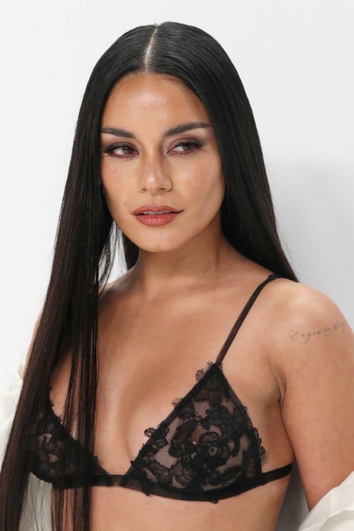 Vanessa Hudgens At The CFDA Awards 5  nude photo