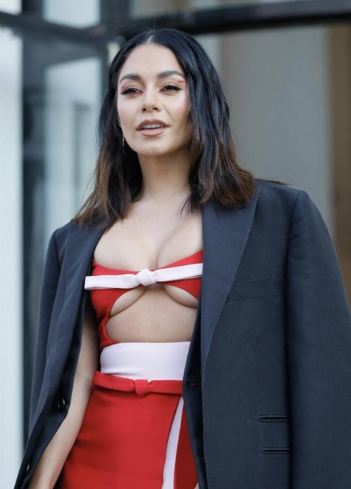 Vanessa Hudgens At The Giambattista Fashion Show In Paris 6  nude photo